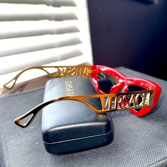Versace Red Sunglasses - Picture 6 of 11